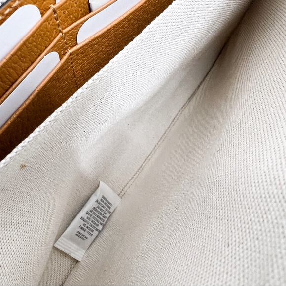 Gucci x Disney GG Supreme Mickey Mouse Pouch🔥🔥😳 - Picture 15 of 16